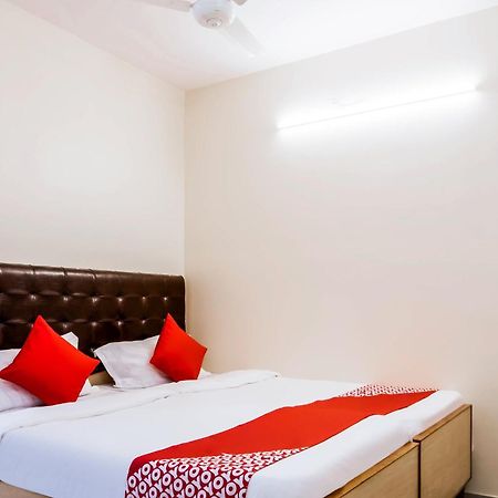 Отель Super Oyo G P Residency Какинада Экстерьер фото