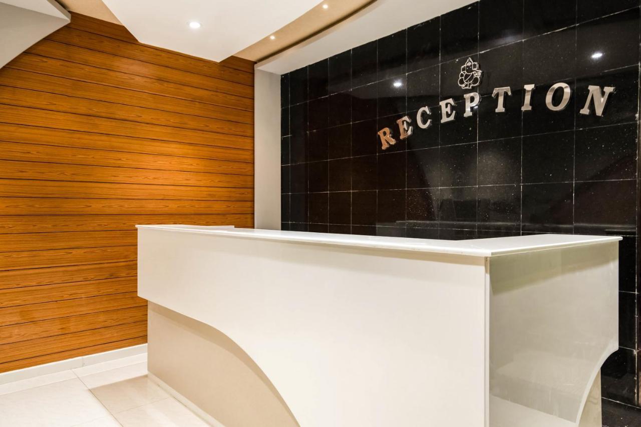 Отель Super Oyo G P Residency Какинада Экстерьер фото