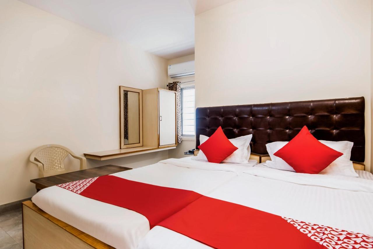 Отель Super Oyo G P Residency Какинада Экстерьер фото